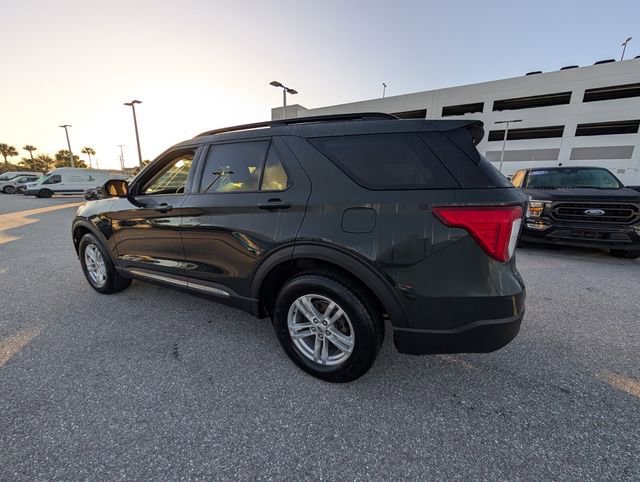 Used 2022 Ford Explorer XLT w/ Equipment Group 202A image 9
