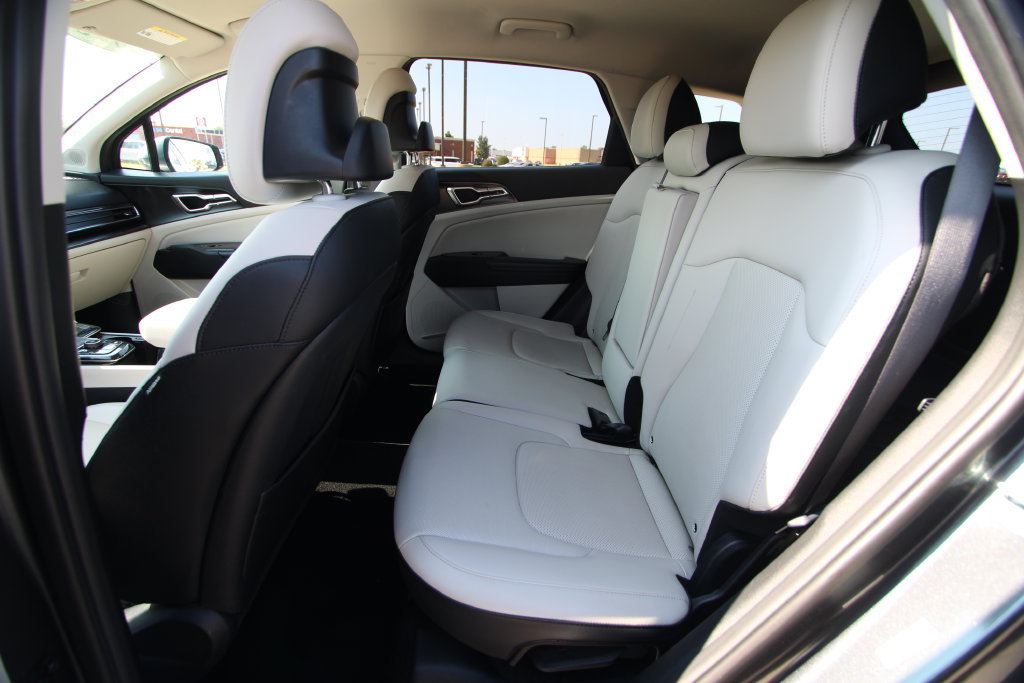 Used 2023 Kia Sportage EX FWD image 7