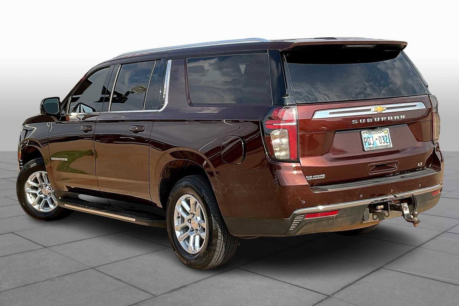 Used 2023 Chevrolet Suburban LT w/ LT Signature Package image 12