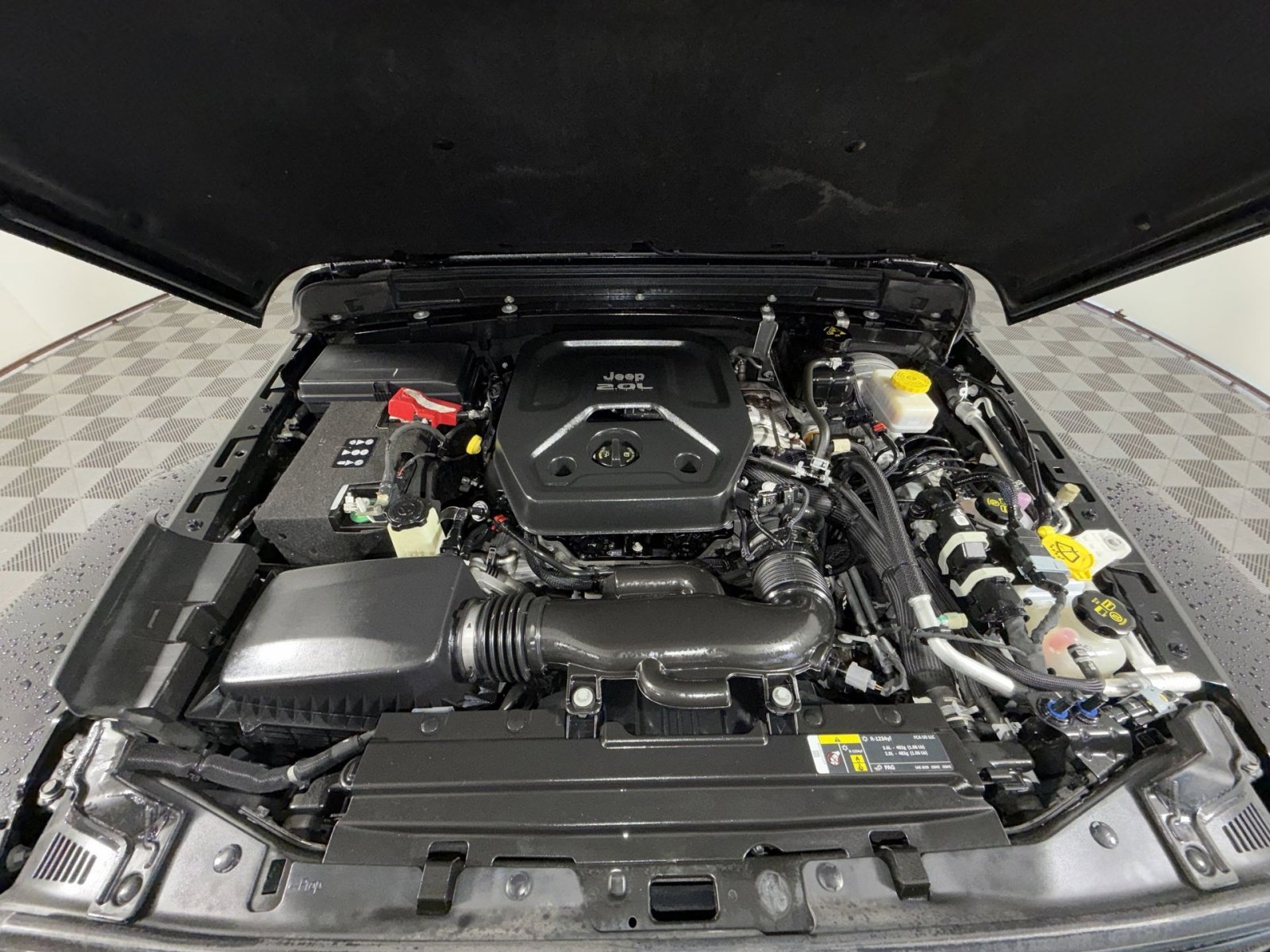 Used 2020 Jeep Wrangler Unlimited Sahara image 27