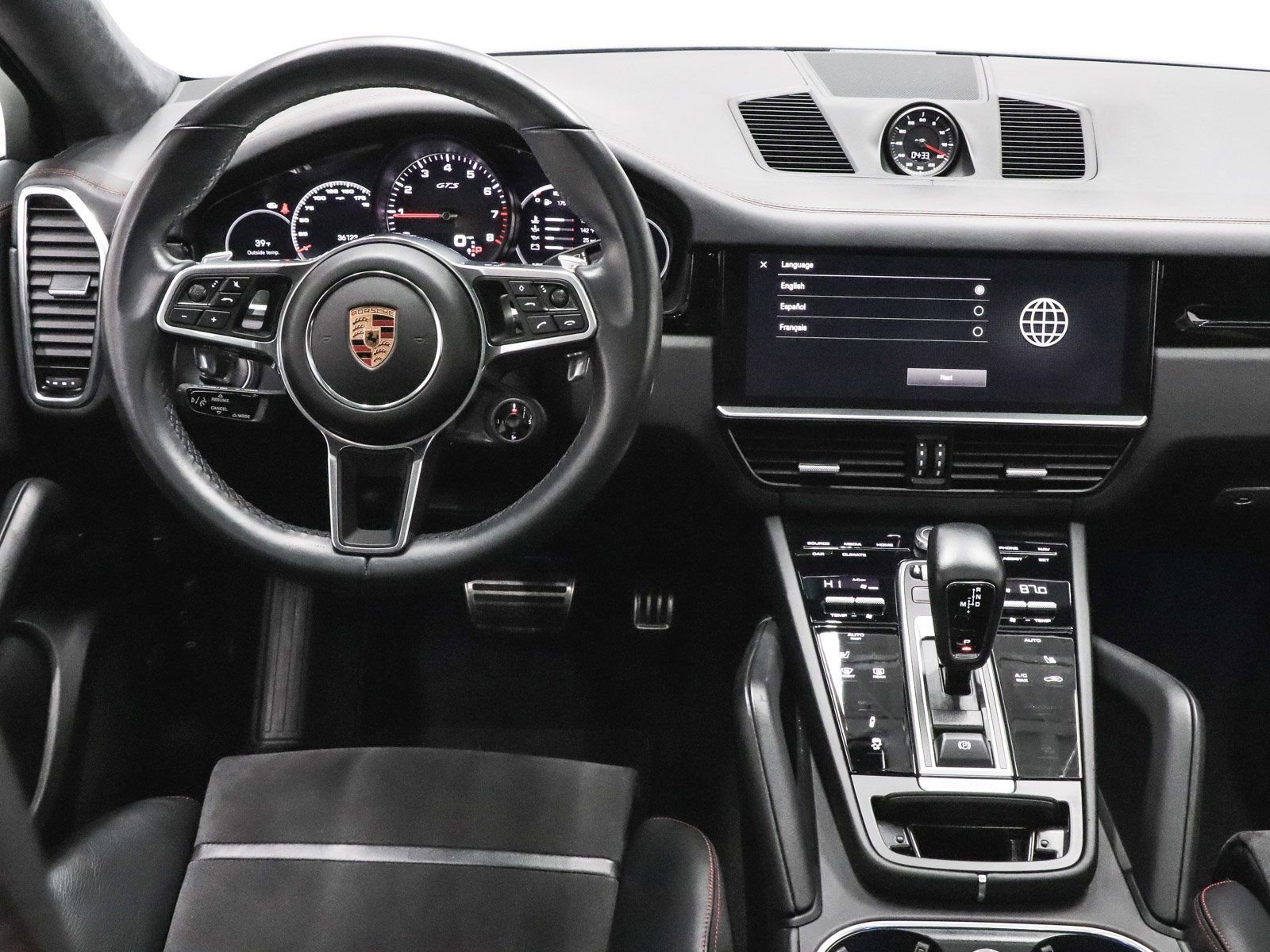 Used 2023 Porsche Cayenne GTS w/ Premium Package AWD/4WD image 30