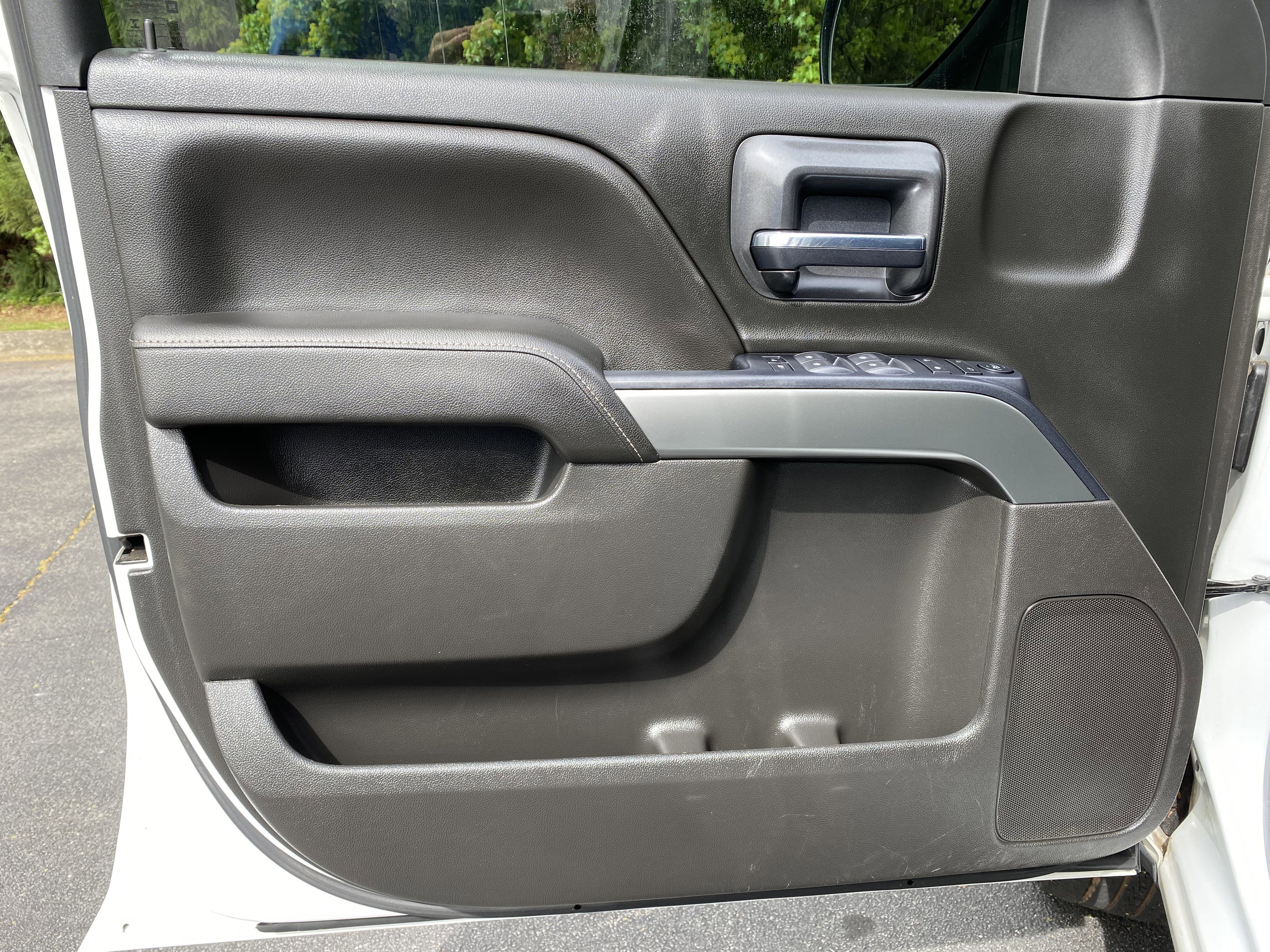 Used 2018 Chevrolet Silverado 1500 LT image 15