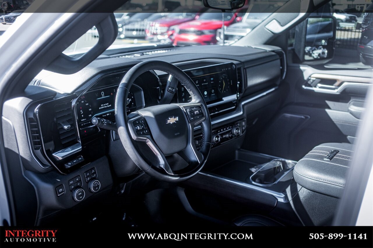 Used 2024 Chevrolet Silverado 2500 High Country w/ High Country Premium Package image 12