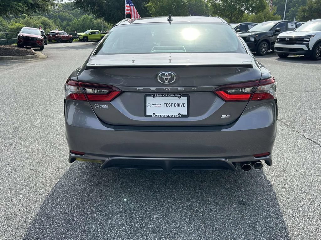 Used 2023 Toyota Camry SE FWD image 4