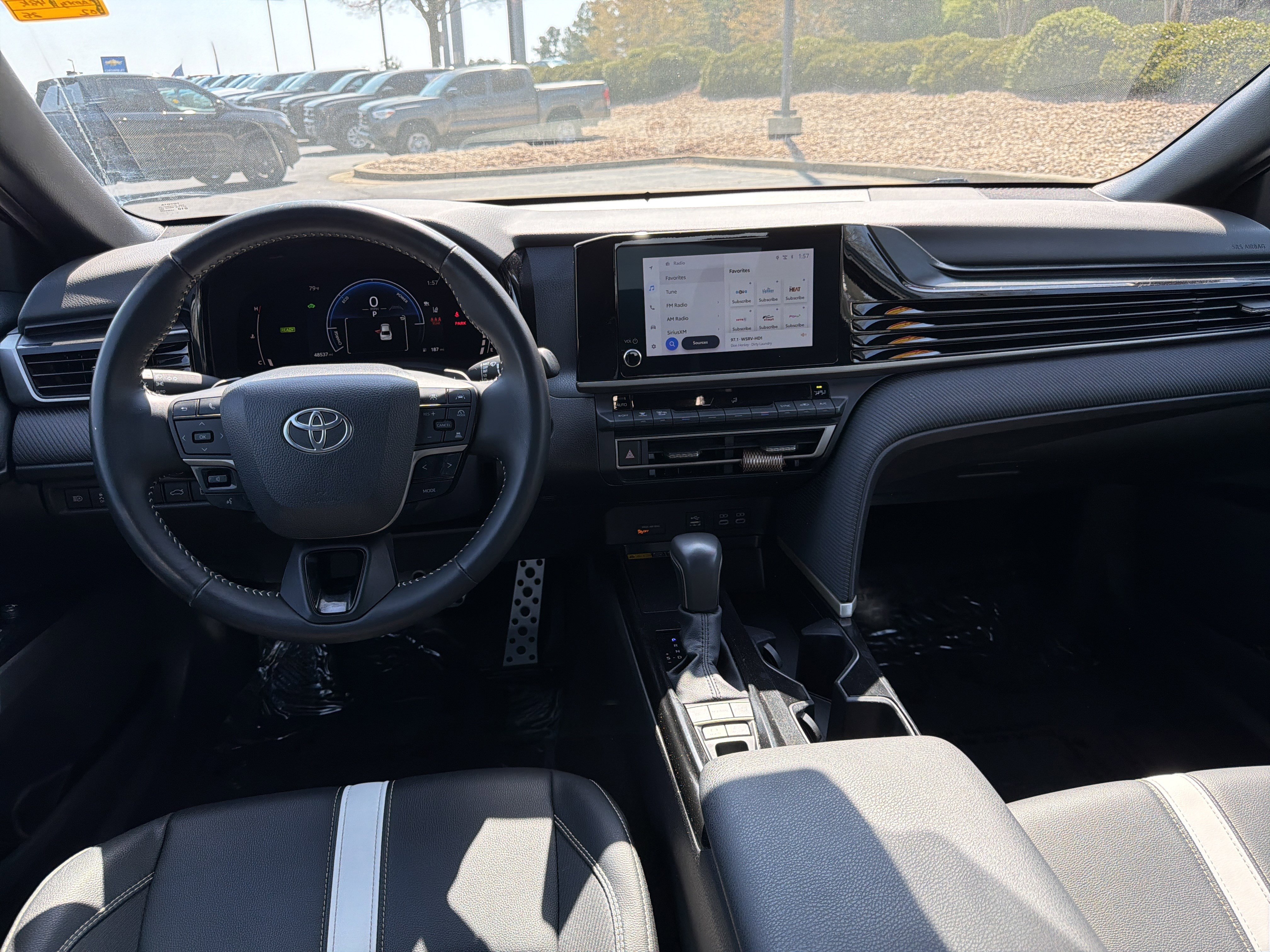 Used 2025 Toyota Camry SE image 22