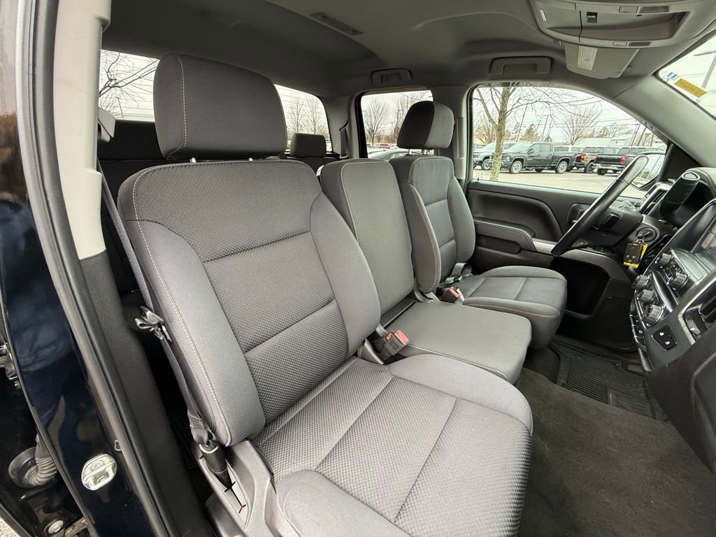 Used 2018 Chevrolet Silverado 1500 LT w/ All Star Edition image 28