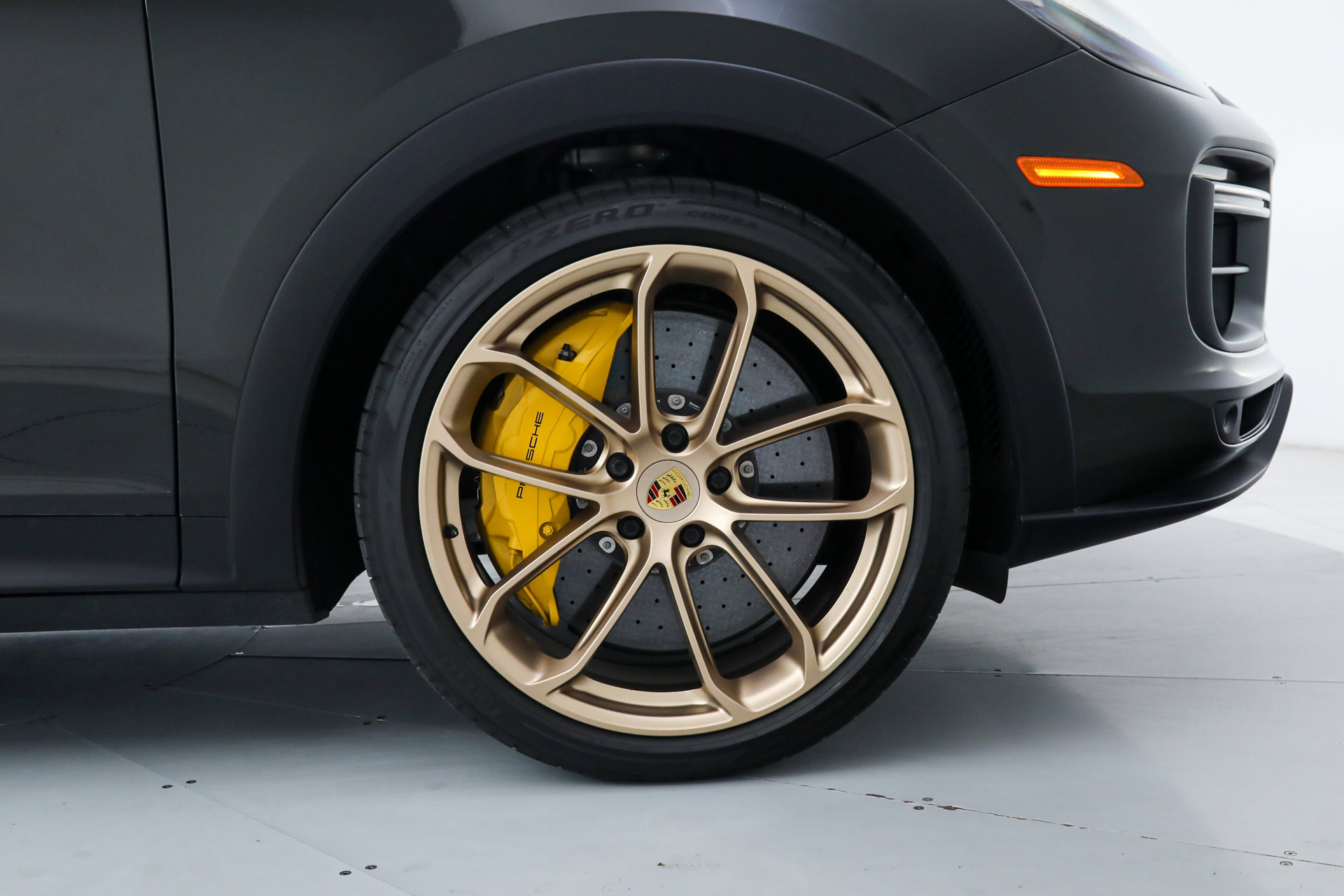 Used 2022 Porsche Cayenne Turbo GT image 38