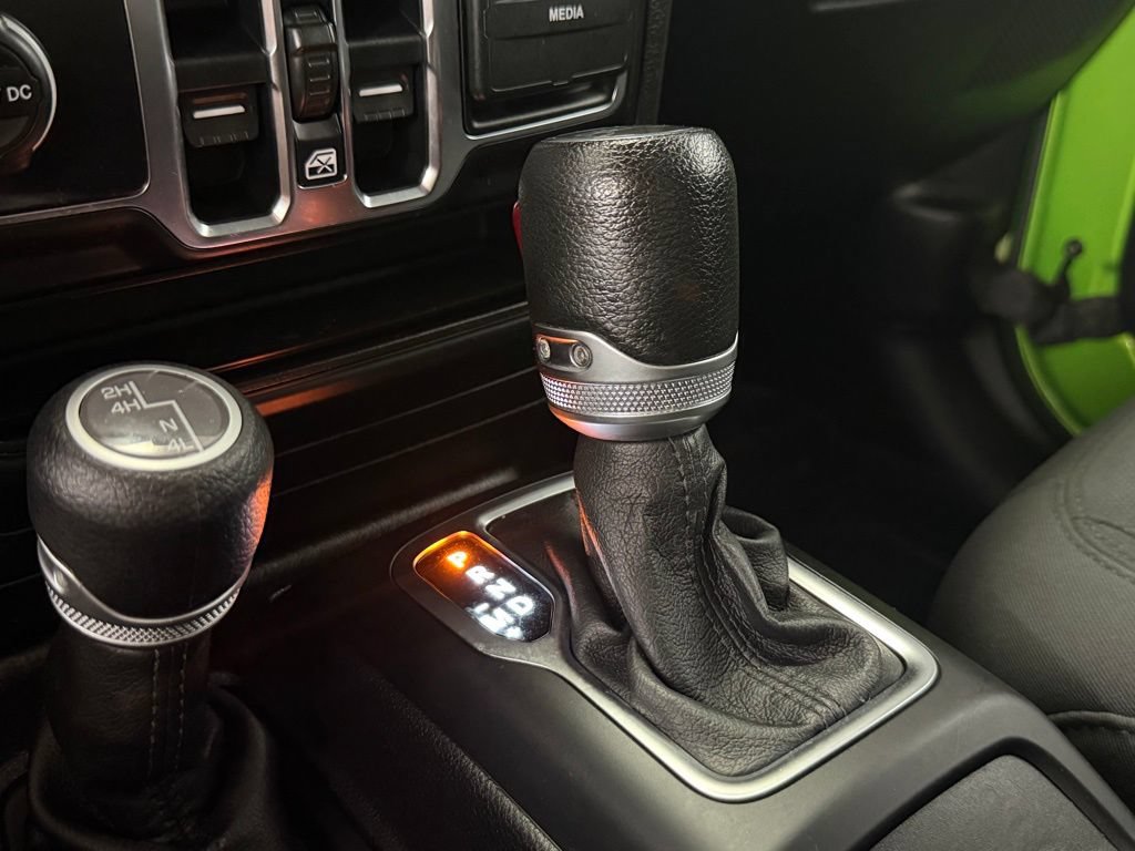 Used 2018 Jeep Wrangler Unlimited Sport S AWD/4WD image 26