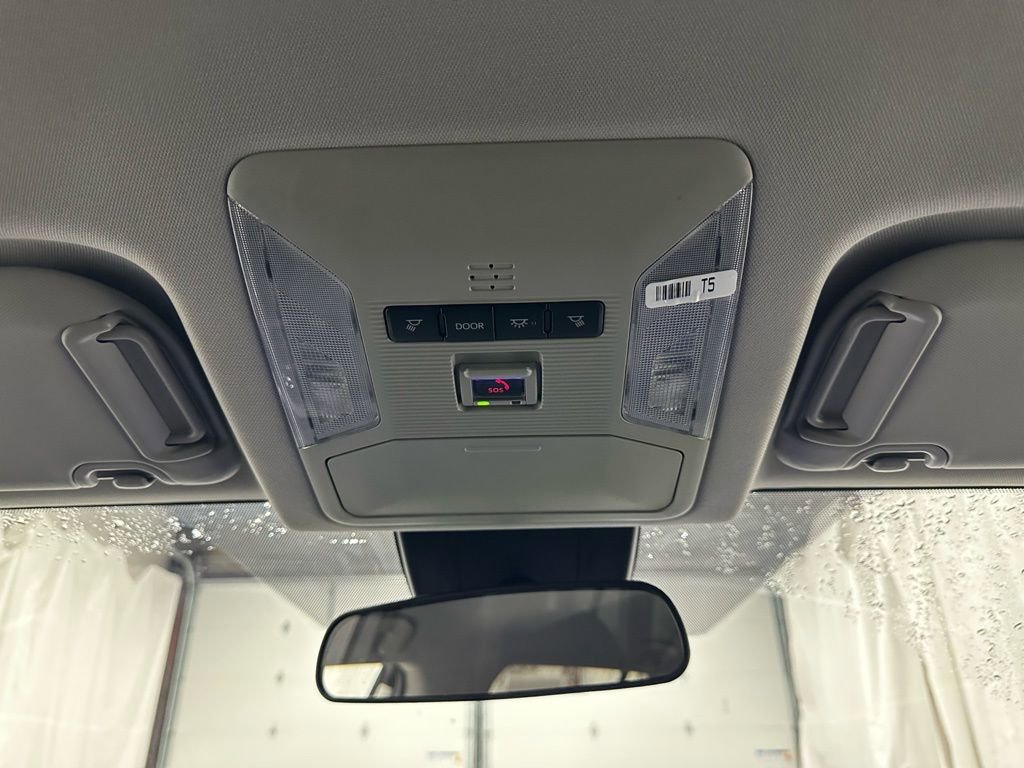 Used 2025 Toyota RAV4 XLE image 38