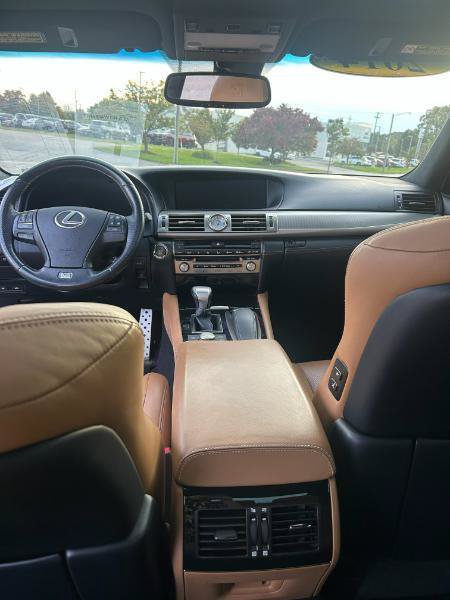 Used 2014 Lexus LS 460 AWD w/ F Sport Package image 13