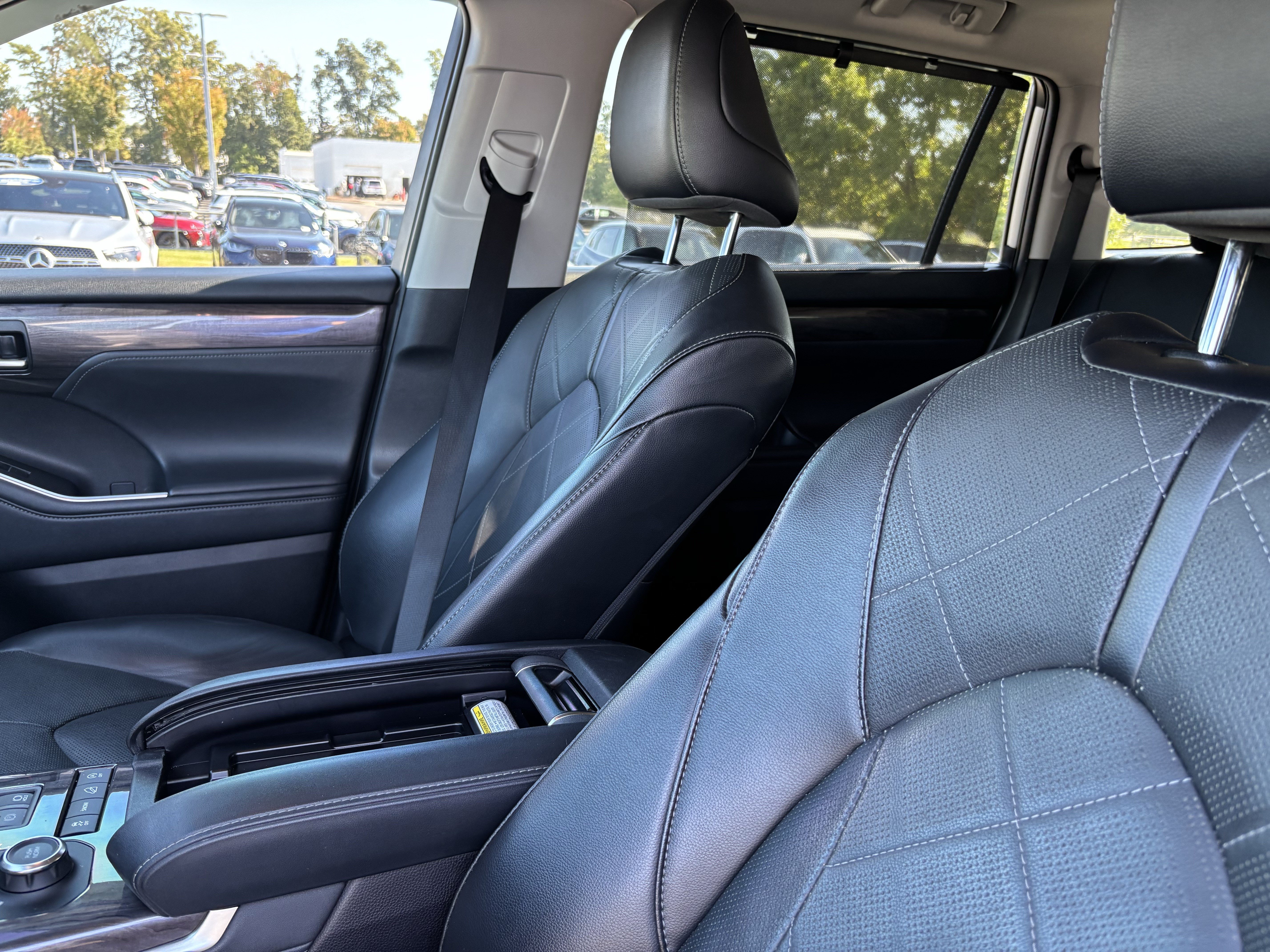 Used 2022 Toyota Highlander Platinum AWD/4WD image 17