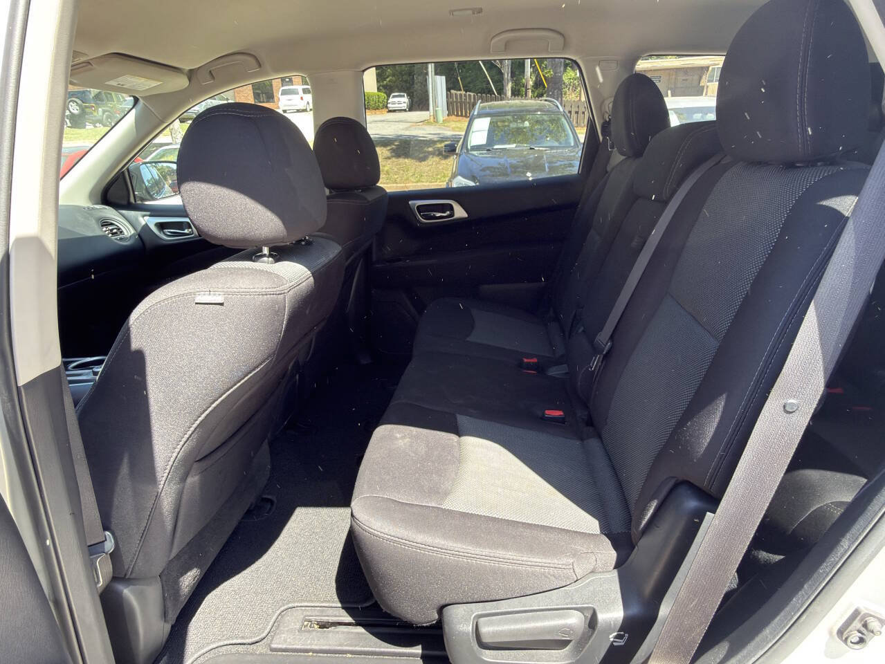 Used 2017 Nissan Pathfinder S AWD/4WD image 22