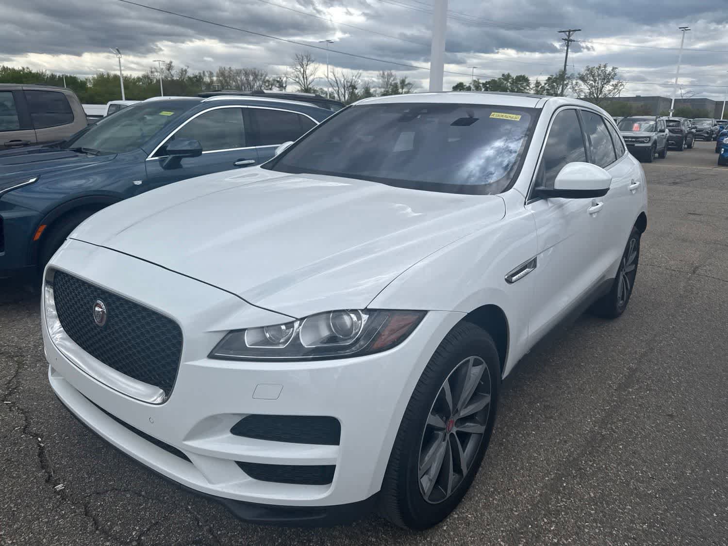 Used 2019 Jaguar F-PACE Prestige AWD/4WD image 17