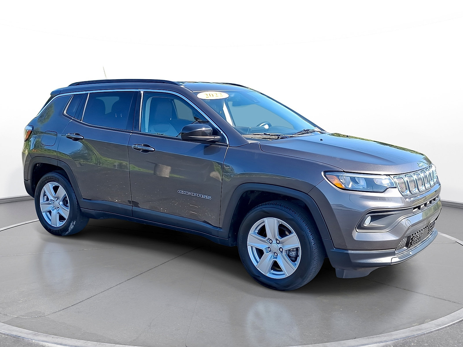 Used 2022 Jeep Compass Latitude w/ Convenience Group FWD image 1