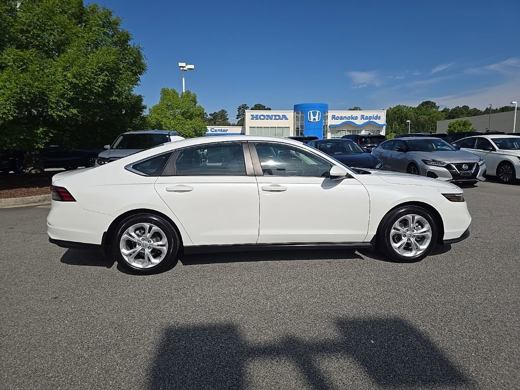 Used 2025 Honda Accord LX image 5