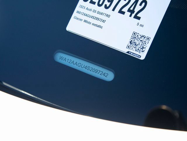 New 2025 Audi Q5 Premium Plus AWD/4WD image 32
