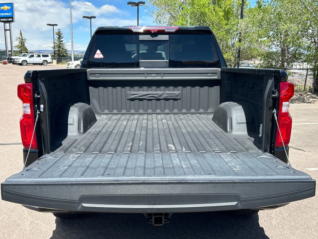 Used 2023 Chevrolet Silverado 1500 ZR2 w/ Technology Package AWD/4WD image 5