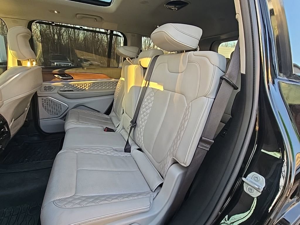 Used 2021 Jeep Grand Cherokee L Summit w/ Advanced Protech Group IV image 17