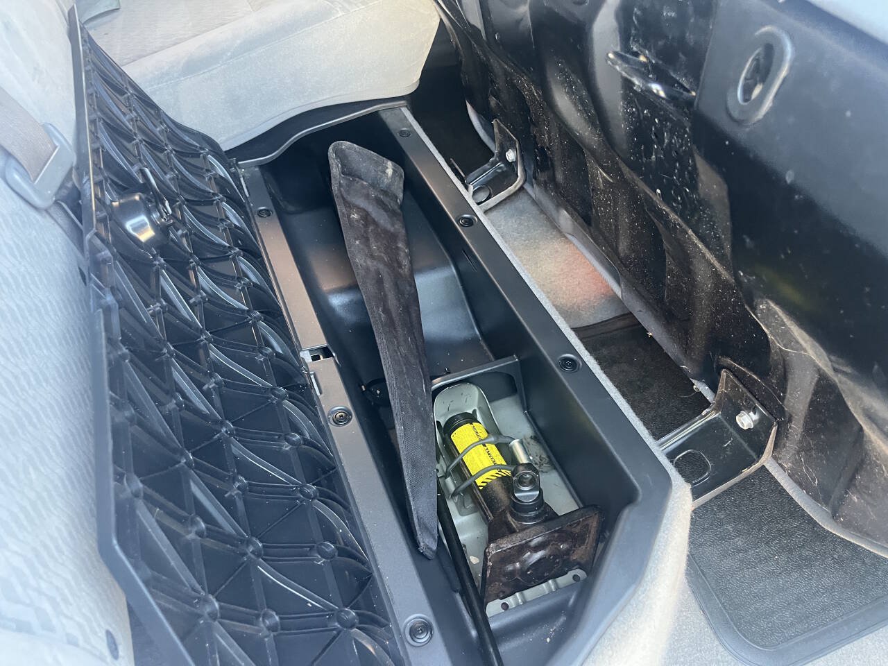 Used 2010 Toyota Tacoma PreRunner RWD image 32