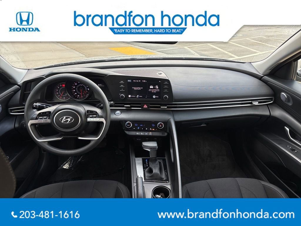 Used 2023 Hyundai Elantra SEL image 12