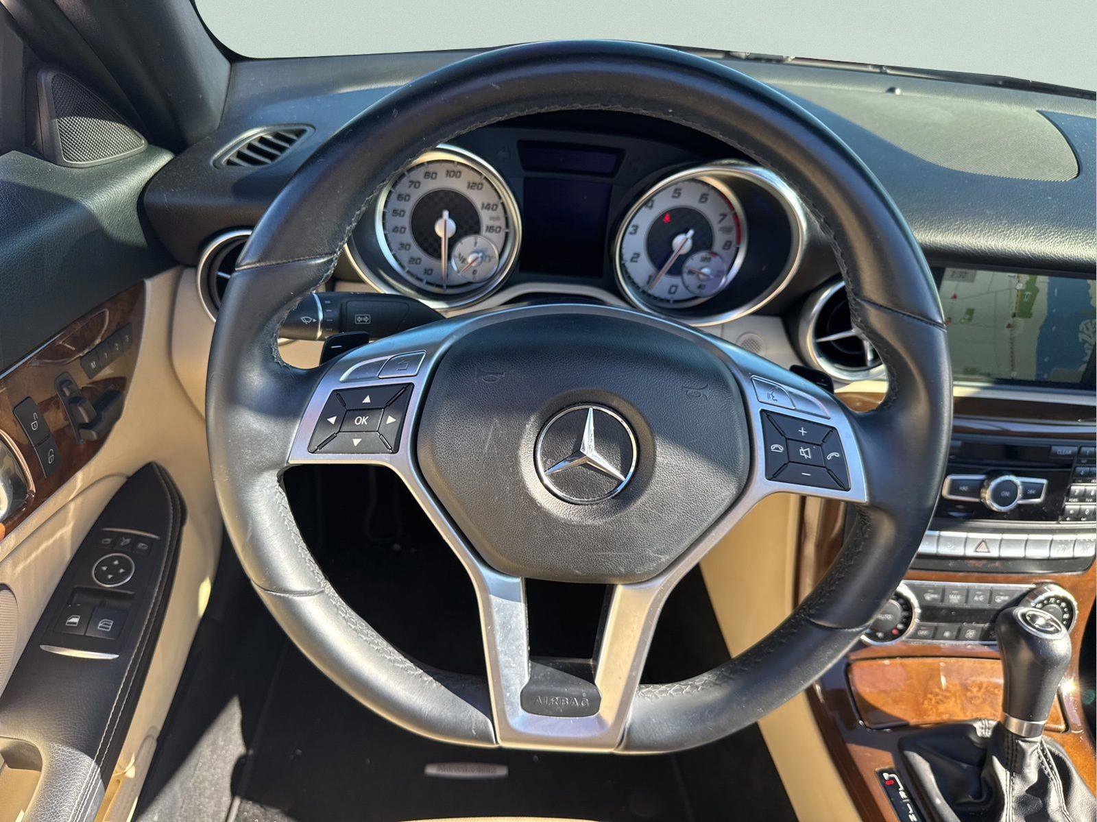 Used 2015 Mercedes-Benz SLK 250 w/ Premium Package image 13
