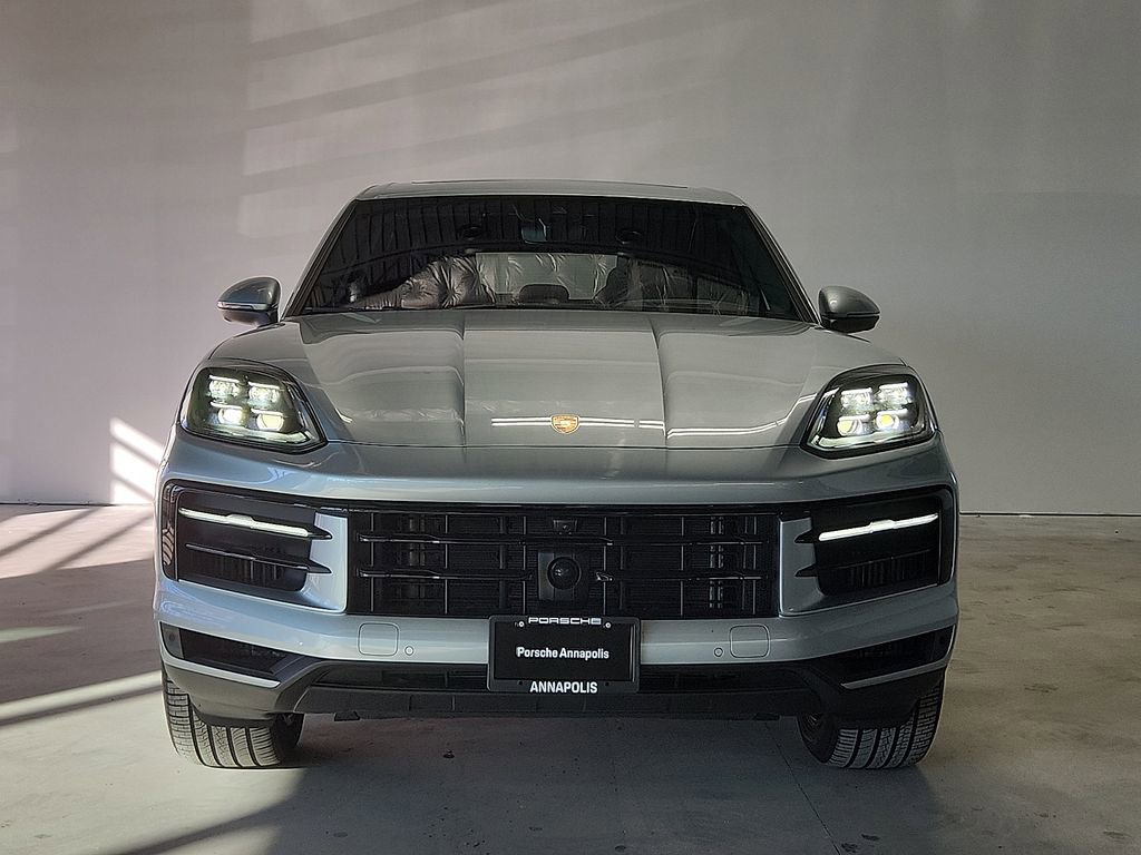 Used 2025 Porsche Cayenne image 8