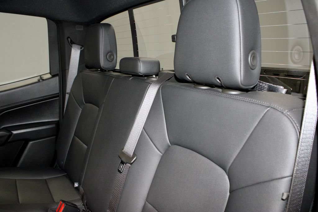 Used 2025 Chevrolet Colorado Trail Boss AWD/4WD image 23