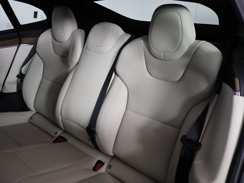 Used 2022 Tesla Model S AWD/4WD image 29