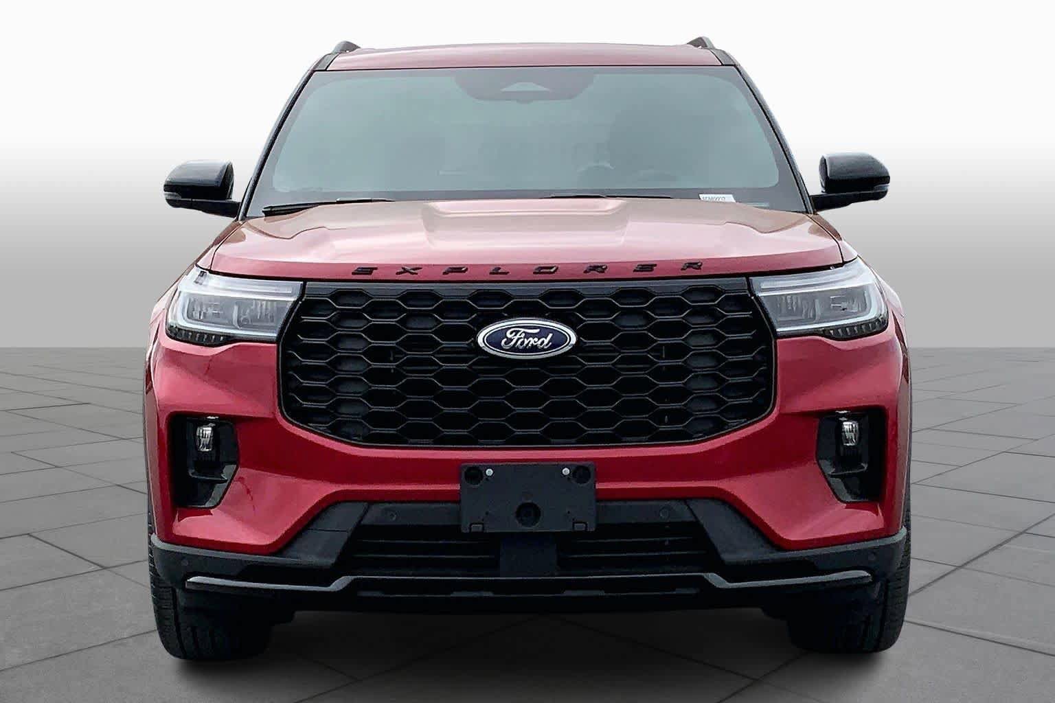 Certified 2025 Ford Explorer ST-Line w/ Premium Package image 4
