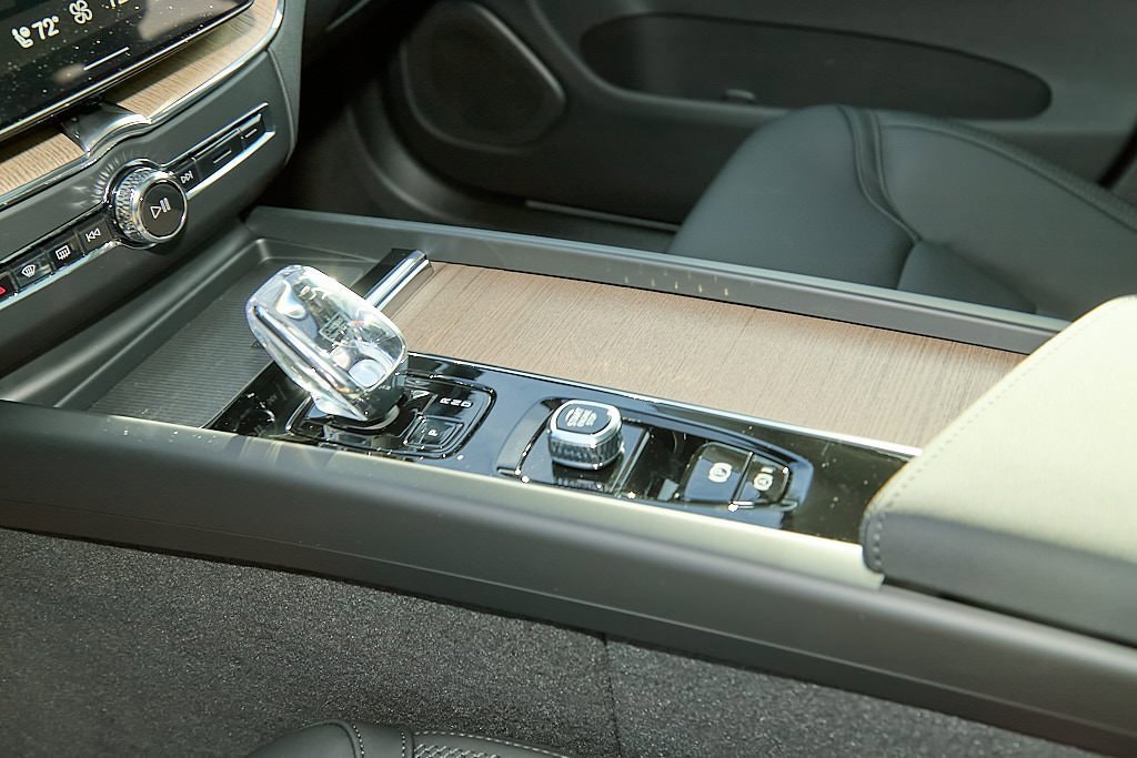 New 2026 Volvo XC60 B5 Core image 16