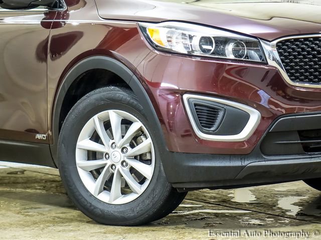 Used 2018 Kia Sorento LX image 3