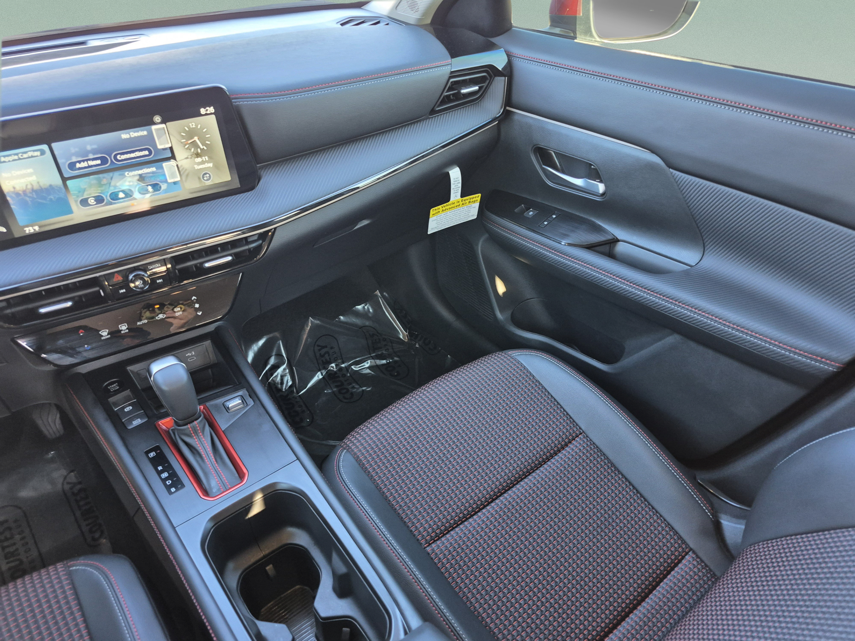 Certified 2025 Nissan Kicks SR FWD image 18