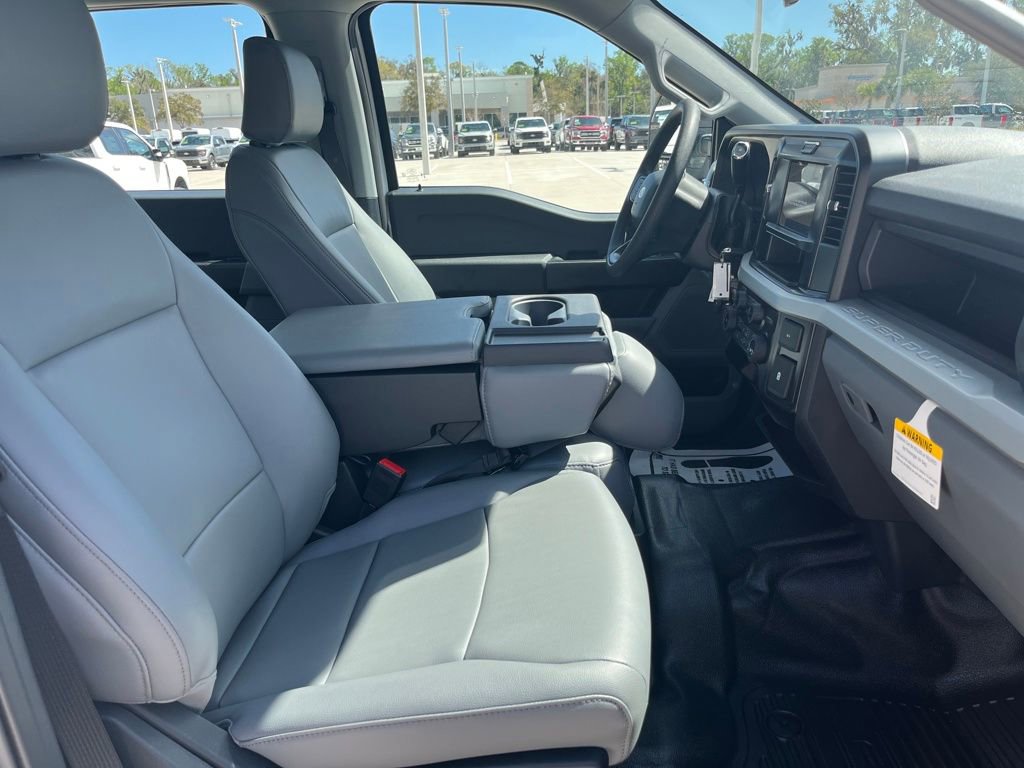 New 2026 Ford F250 XL w/ XL Chrome Package image 27