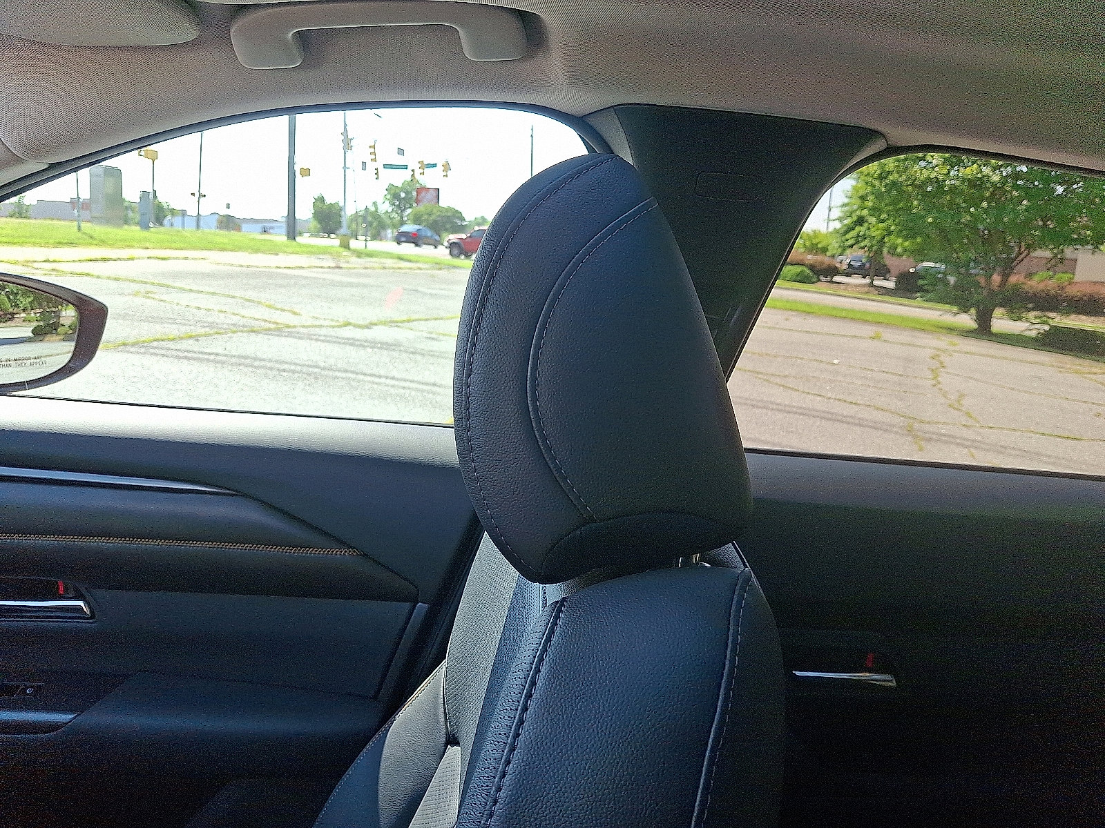 Used 2025 MAZDA CX-50 AWD 2.5 S w/ Premium Plus Pkg image 17