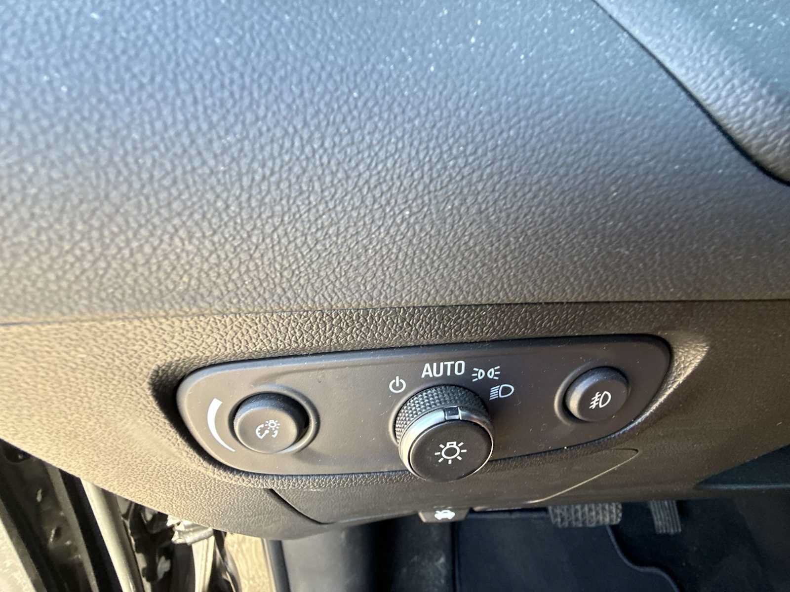 Certified 2023 Buick Encore GX Preferred w/ Cold Weather Comfort Package FWD image 17