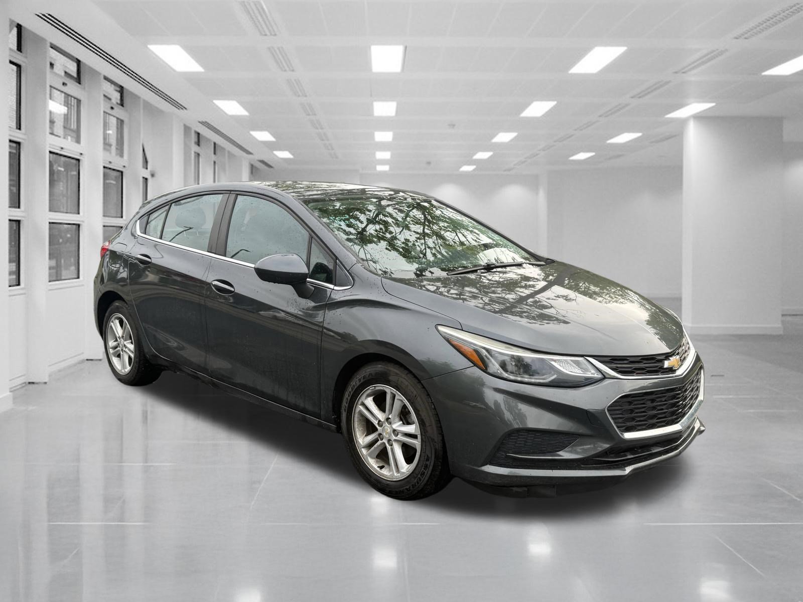 Used 2017 Chevrolet Cruze LT w/ Sun And Sound Package FWD image 3