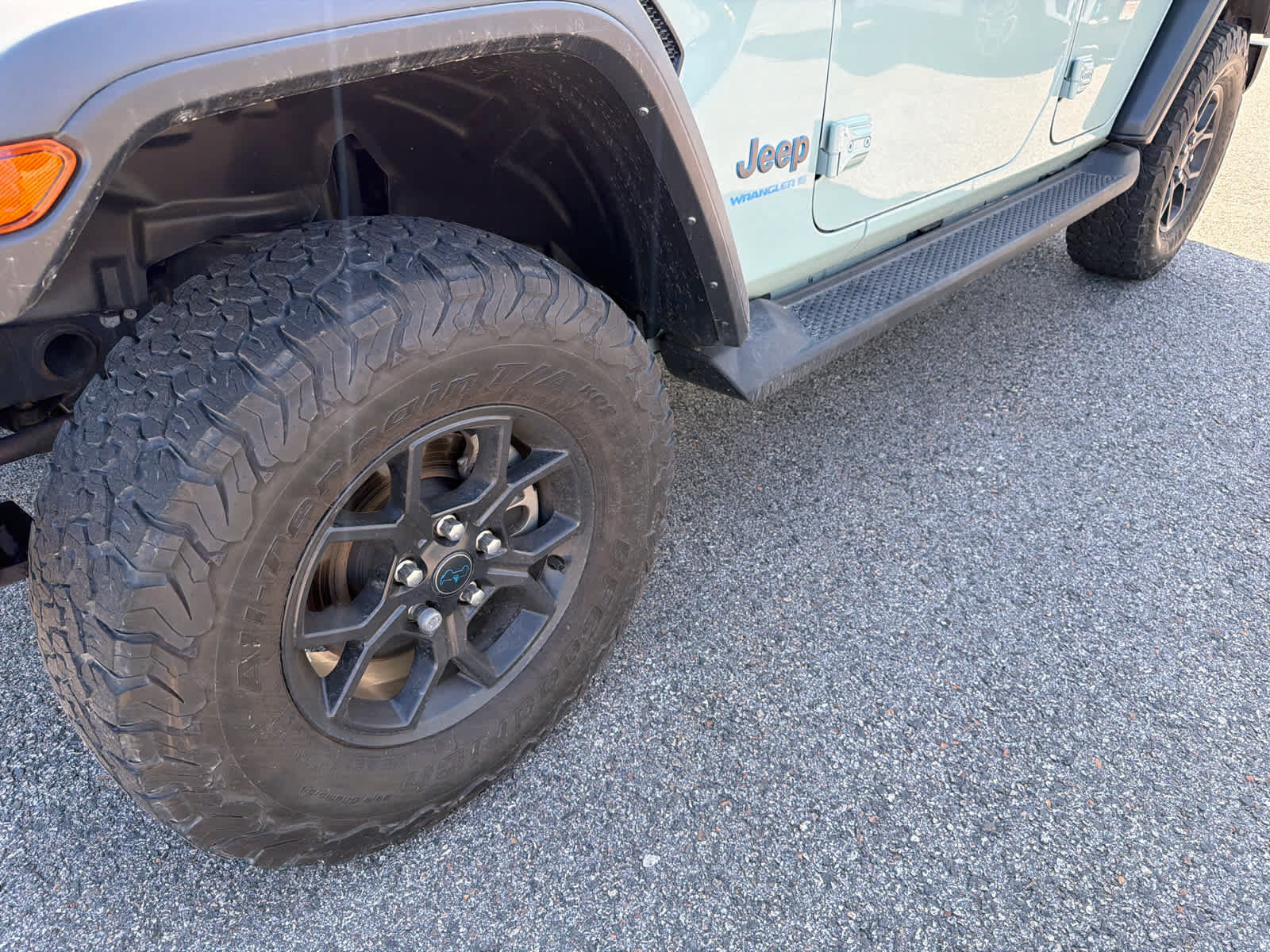 Used 2024 Jeep Wrangler Unlimited AWD/4WD image 5