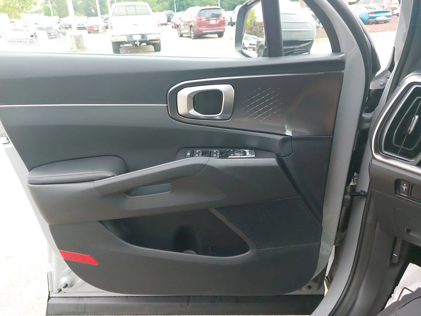New 2026 Kia Sorento S w/ S Panoramic Sunroof Package FWD image 28