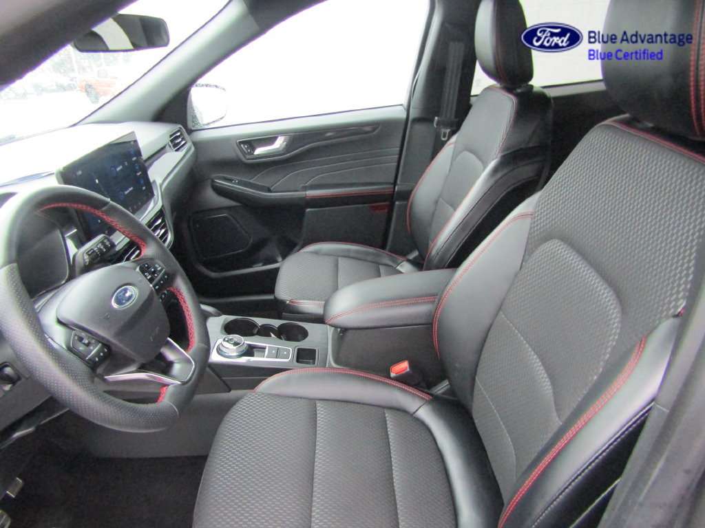Certified 2024 Ford Escape ST-Line w/ Tech Pack #1 AWD/4WD image 3