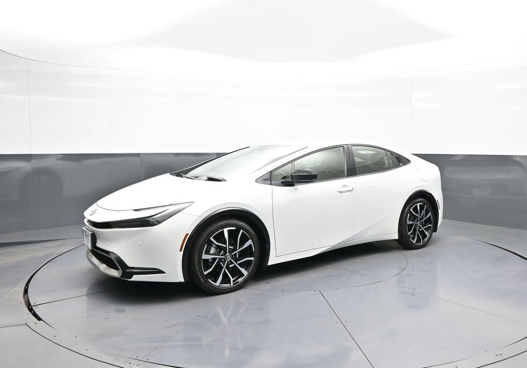 Used 2024 Toyota Prius Prime image 10