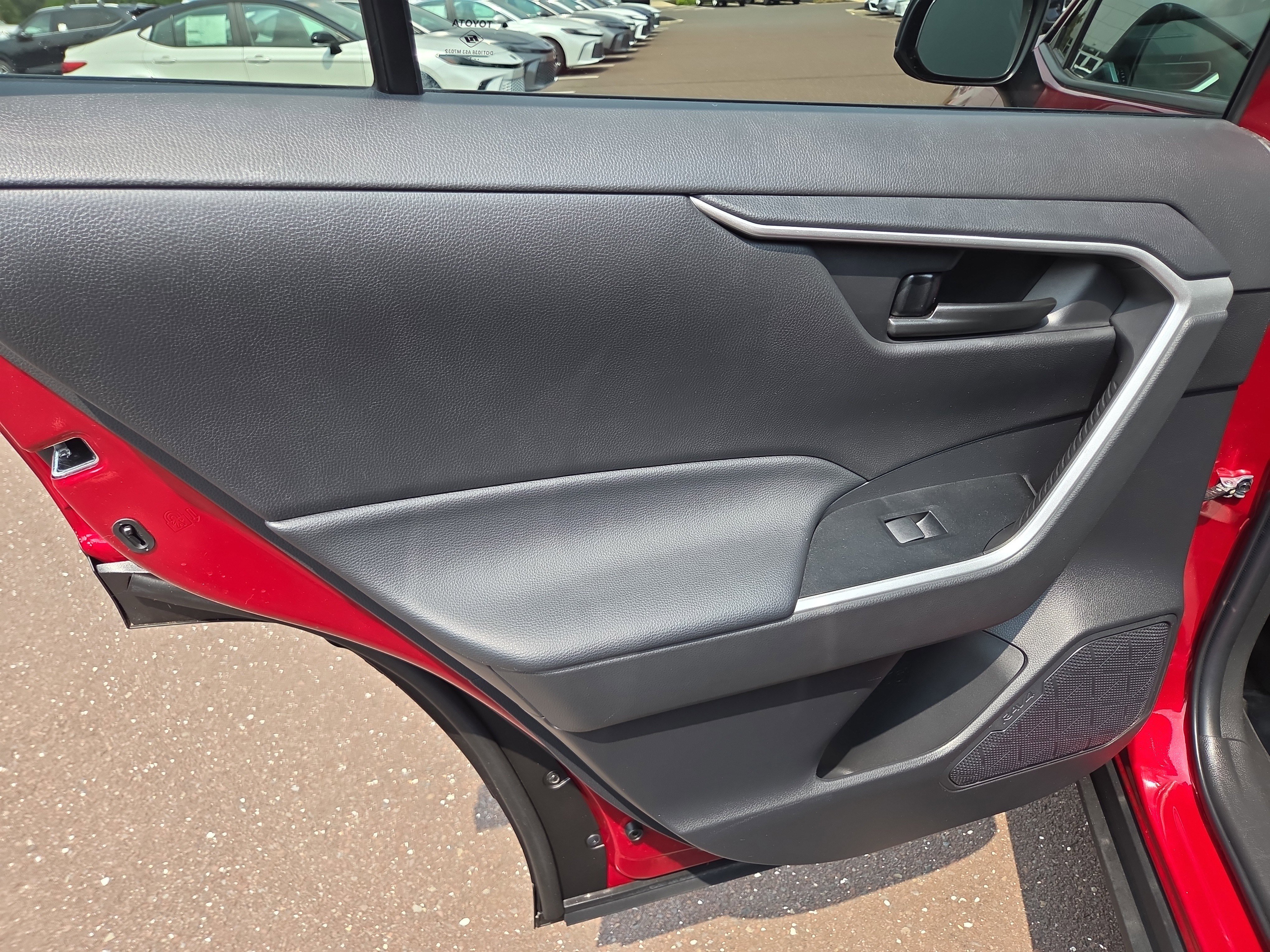 Certified 2023 Toyota RAV4 LE image 21