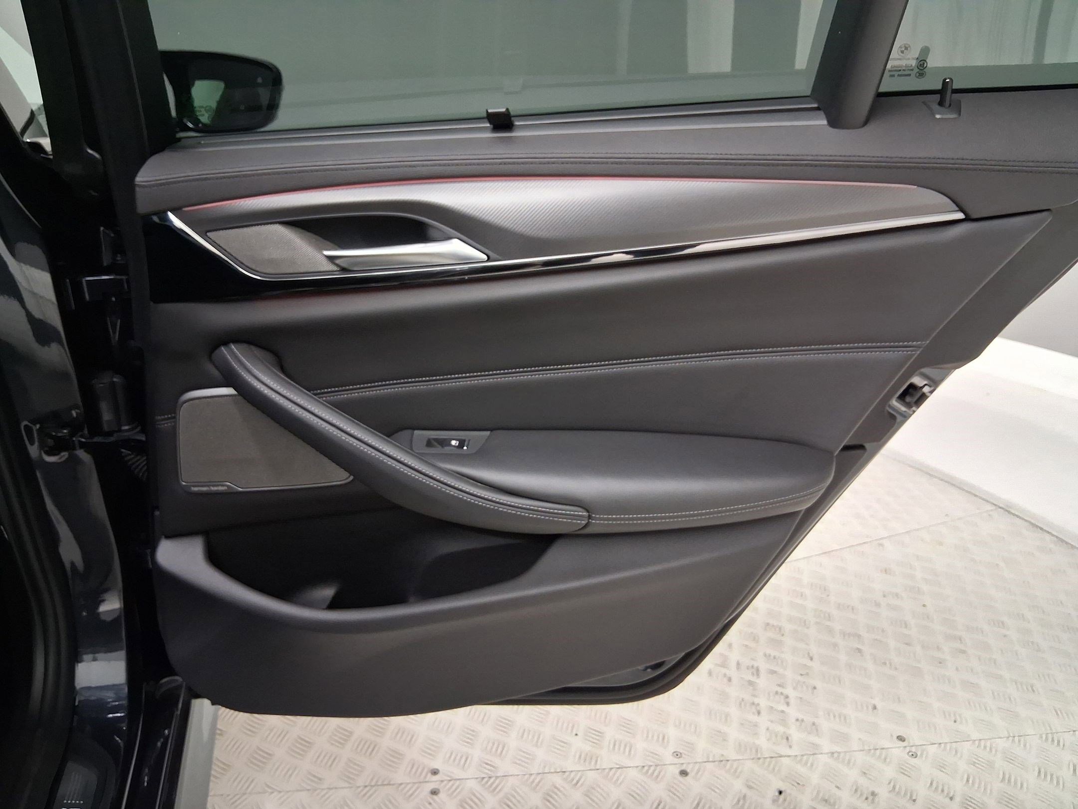 Used 2019 BMW M5 w/ Executive Package image 34