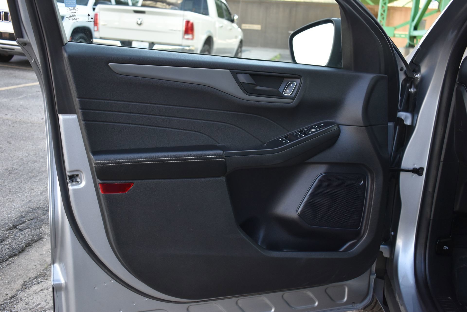 Used 2024 Ford Escape Active AWD/4WD image 12