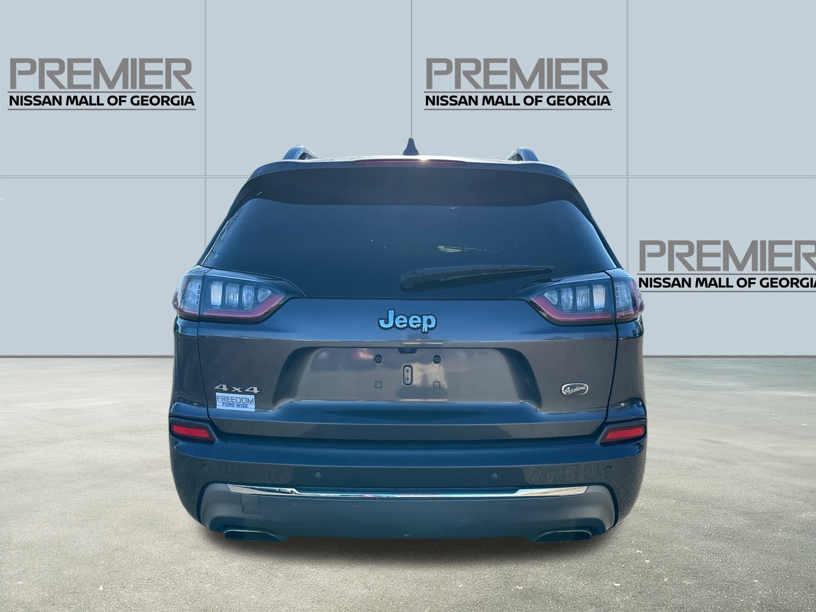 Used 2019 Jeep Cherokee Overland w/ Technology Group image 6