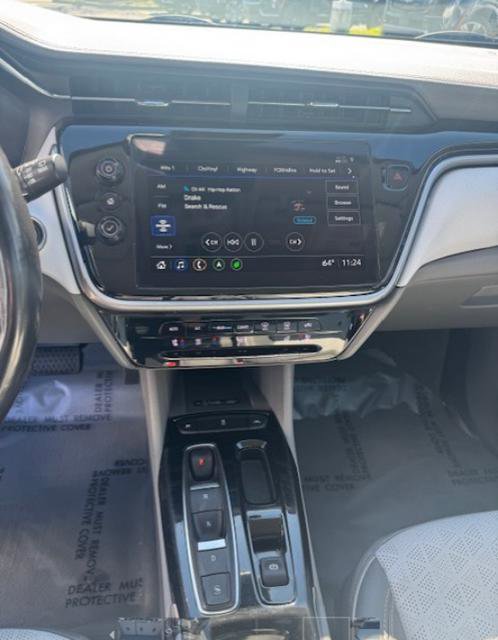 Used 2023 Chevrolet Bolt EUV Premier w/ Sun & Sound Package image 12