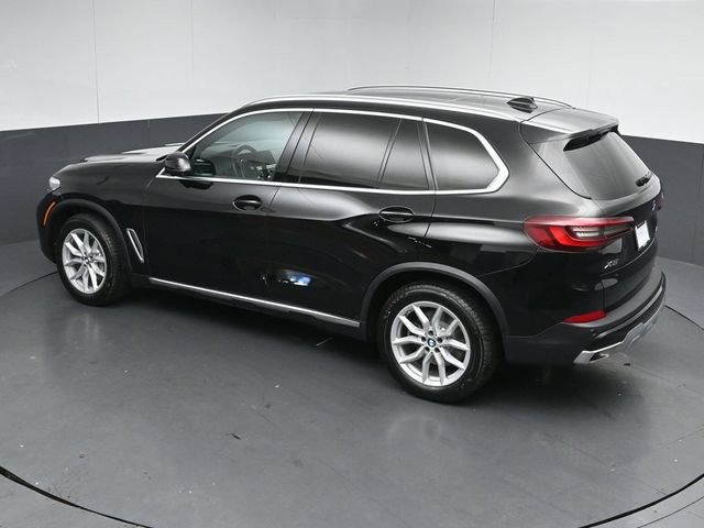 Used 2023 BMW X5 xDrive40i w/ Premium Package AWD/4WD image 49