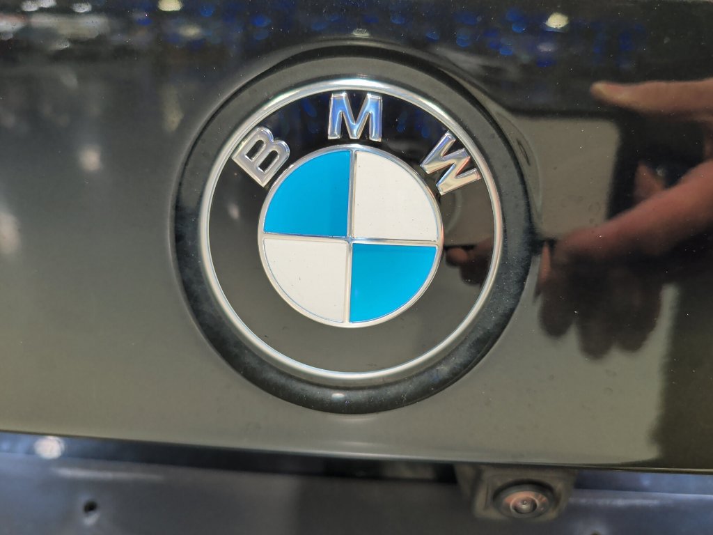 Certified 2025 BMW 330i xDrive Sedan AWD/4WD image 13