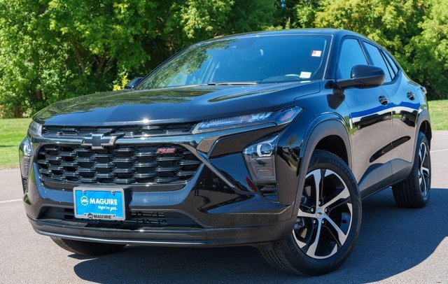 Used 2025 Chevrolet Trax RS w/ Driver Confidence Package