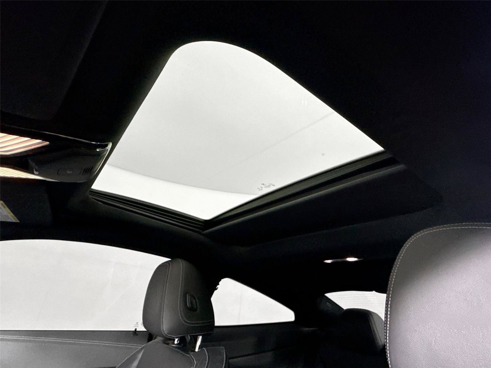 Used 2021 BMW 430i Coupe w/ Executive Package RWD image 6