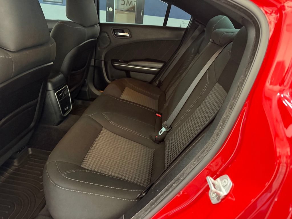 Used 2018 Dodge Charger SXT Plus w/ Beats Audio Group RWD image 30